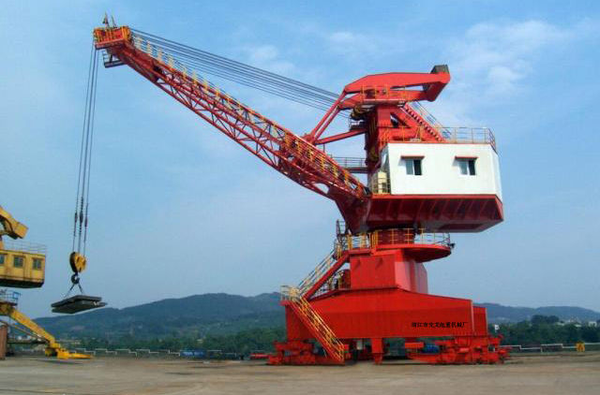 門坐式起重機電控系統(tǒng)方案及技術特點